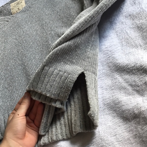 Super Soft Oversized Sweater - Picture 6 of 8